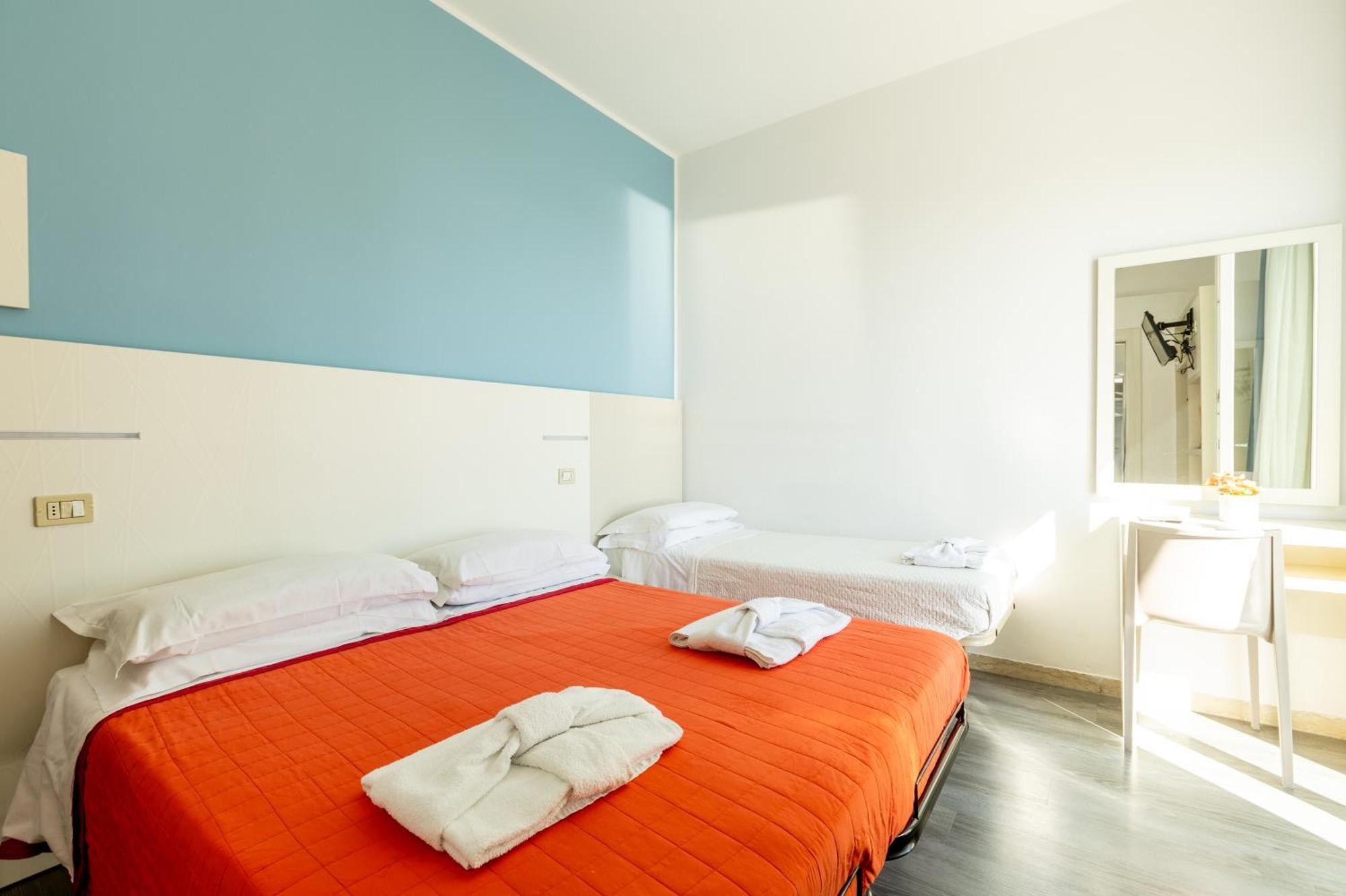 Hotel Kim Rimini Esterno foto