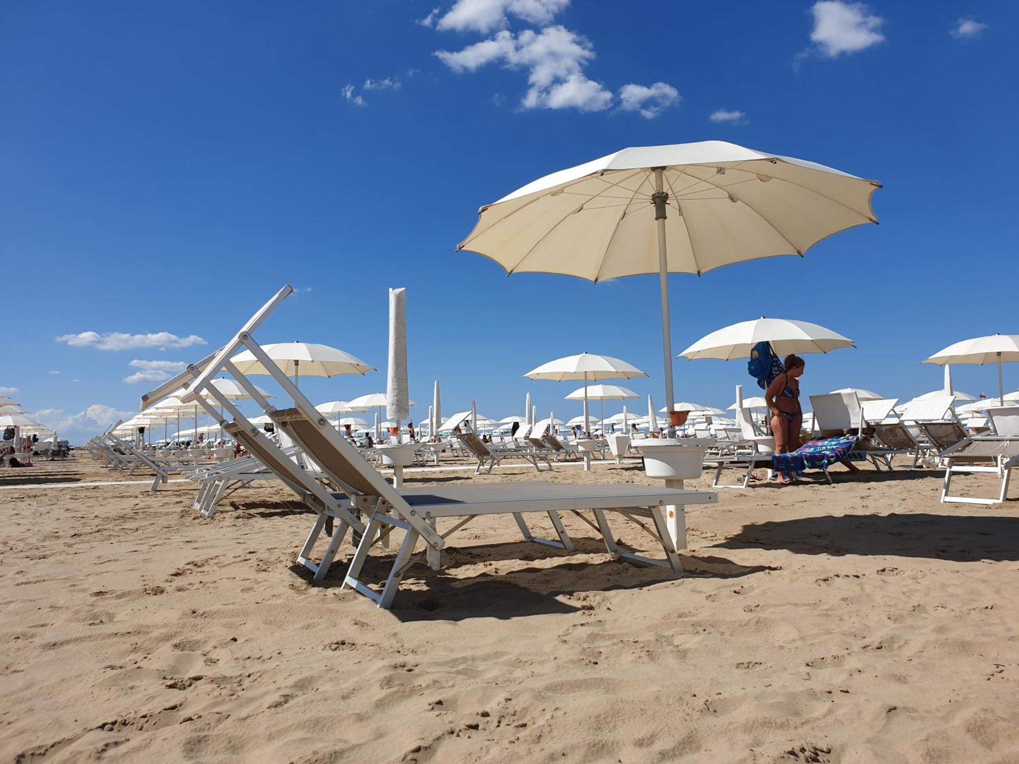 Hotel Kim Rimini Esterno foto