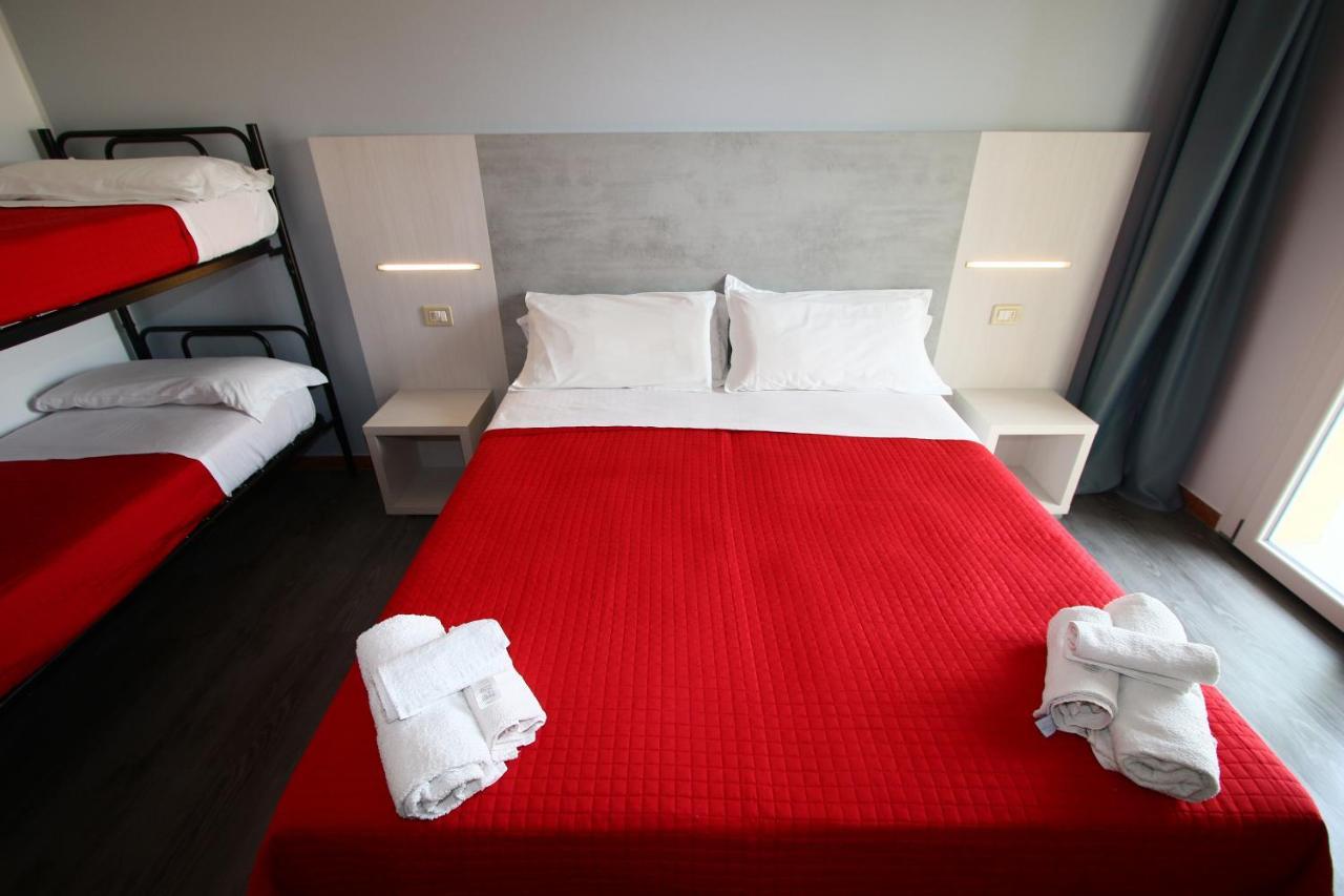 Hotel Kim Rimini Esterno foto